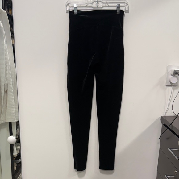 New with tags - Spanx black velvet high waist no front seam leggings - medium - Picture 7 of 8